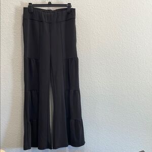 Carine Black Tiered Wide Leg Pull On Pants Size Medium